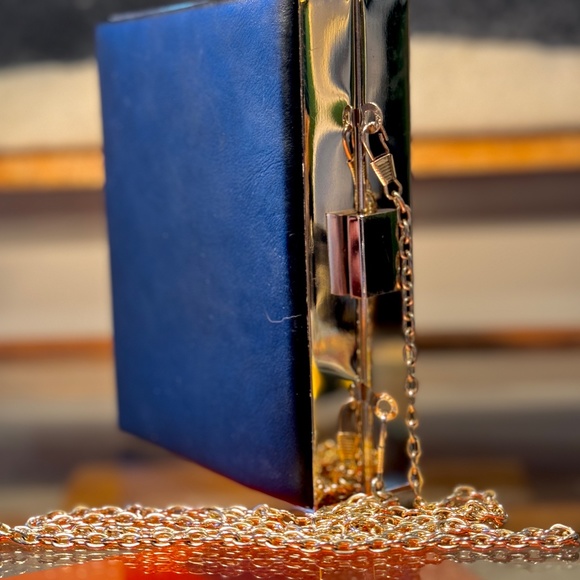 Natasha Couture Box Clutch Purse - Picture 4 of 6